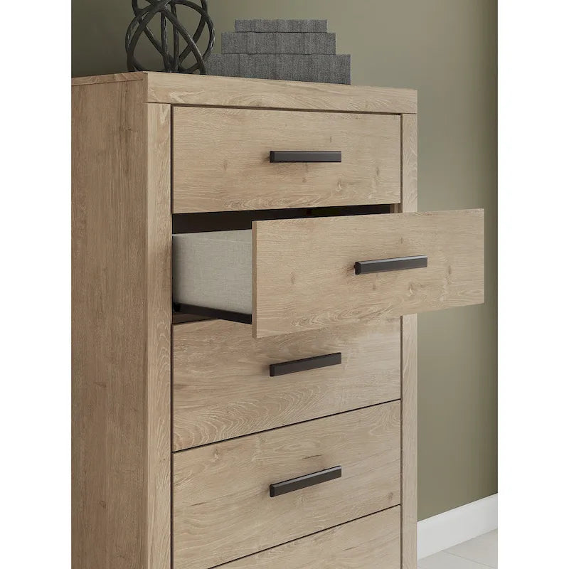 Signature Design by Ashley Sanginlane Kommode in Beige