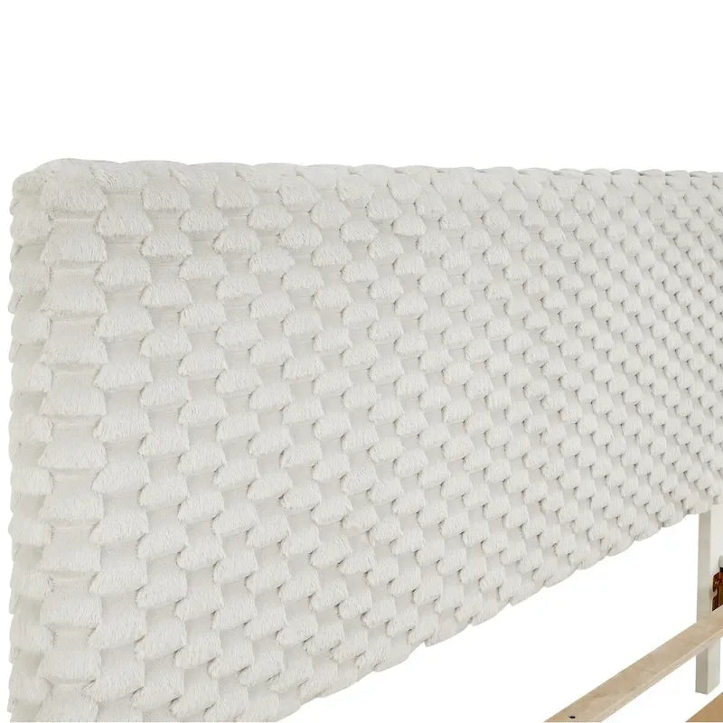 Roundhill Findlay Plüsch 3D-gepolstertes Plattformbett in Weißtaubenweiß